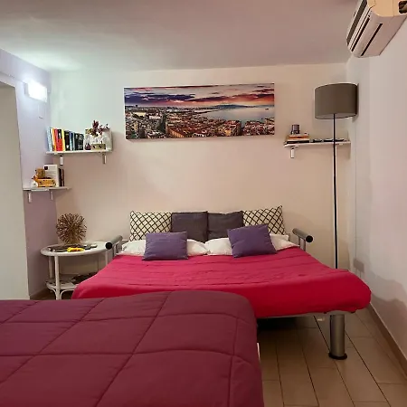 Mini-flat Toledo Неаполь