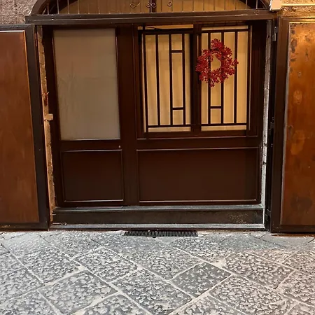 Mini-flat Toledo * Неаполь